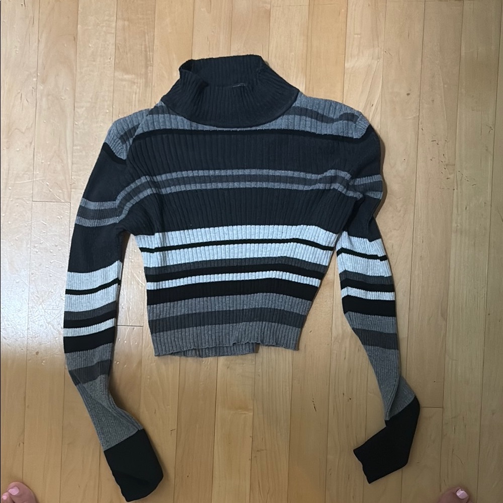 Cropped Striped Turtleneck Sweater - Black and Gray